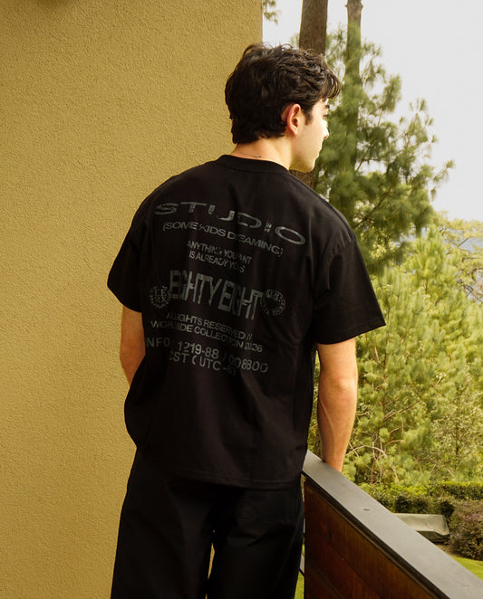 STUDIO TEE - NEGRO