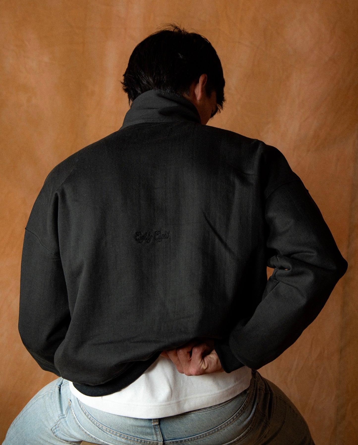 BOXY QUARTER ZIP - NEGRO VINTAGE