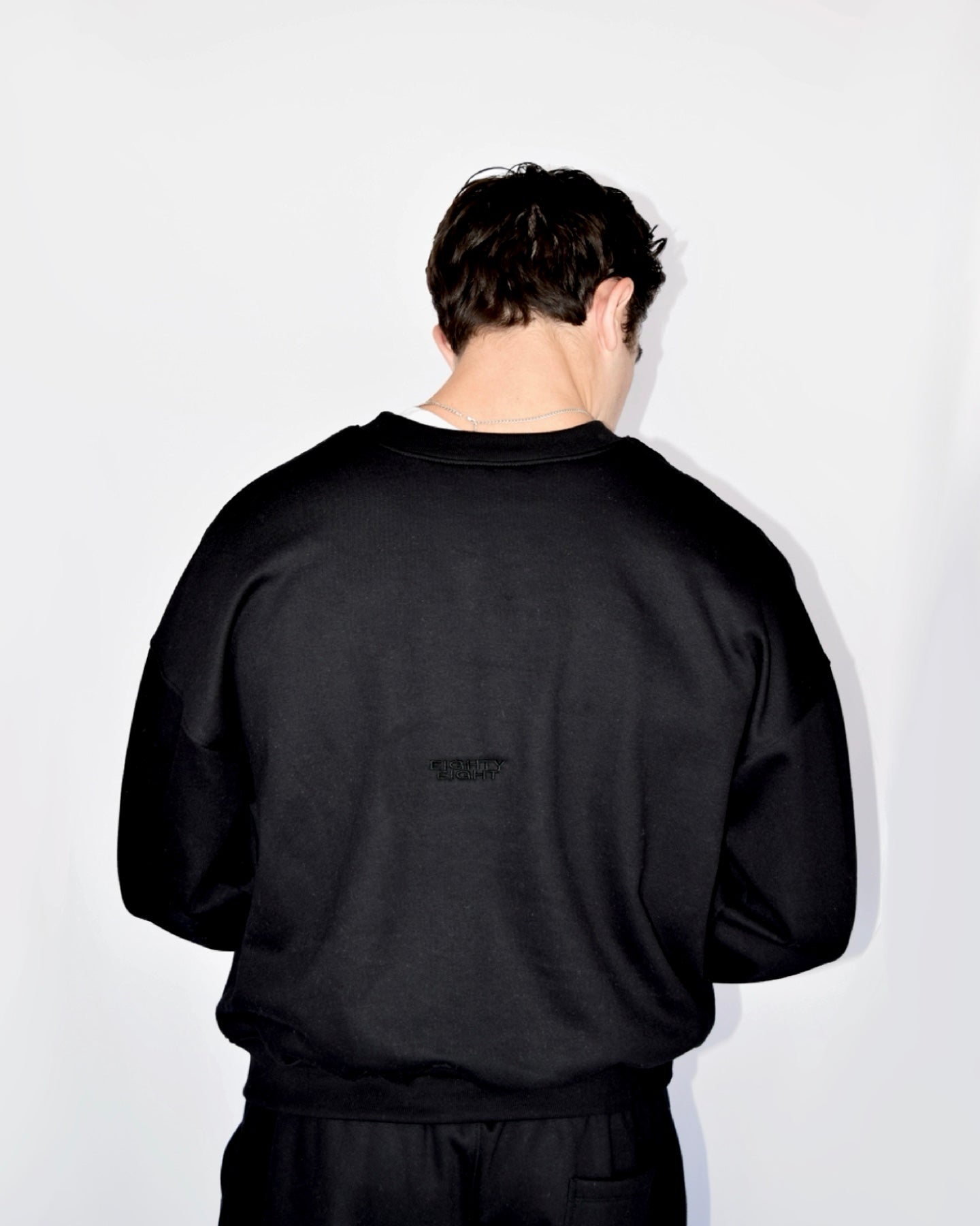 BOXY CREWNECK - NEGRO