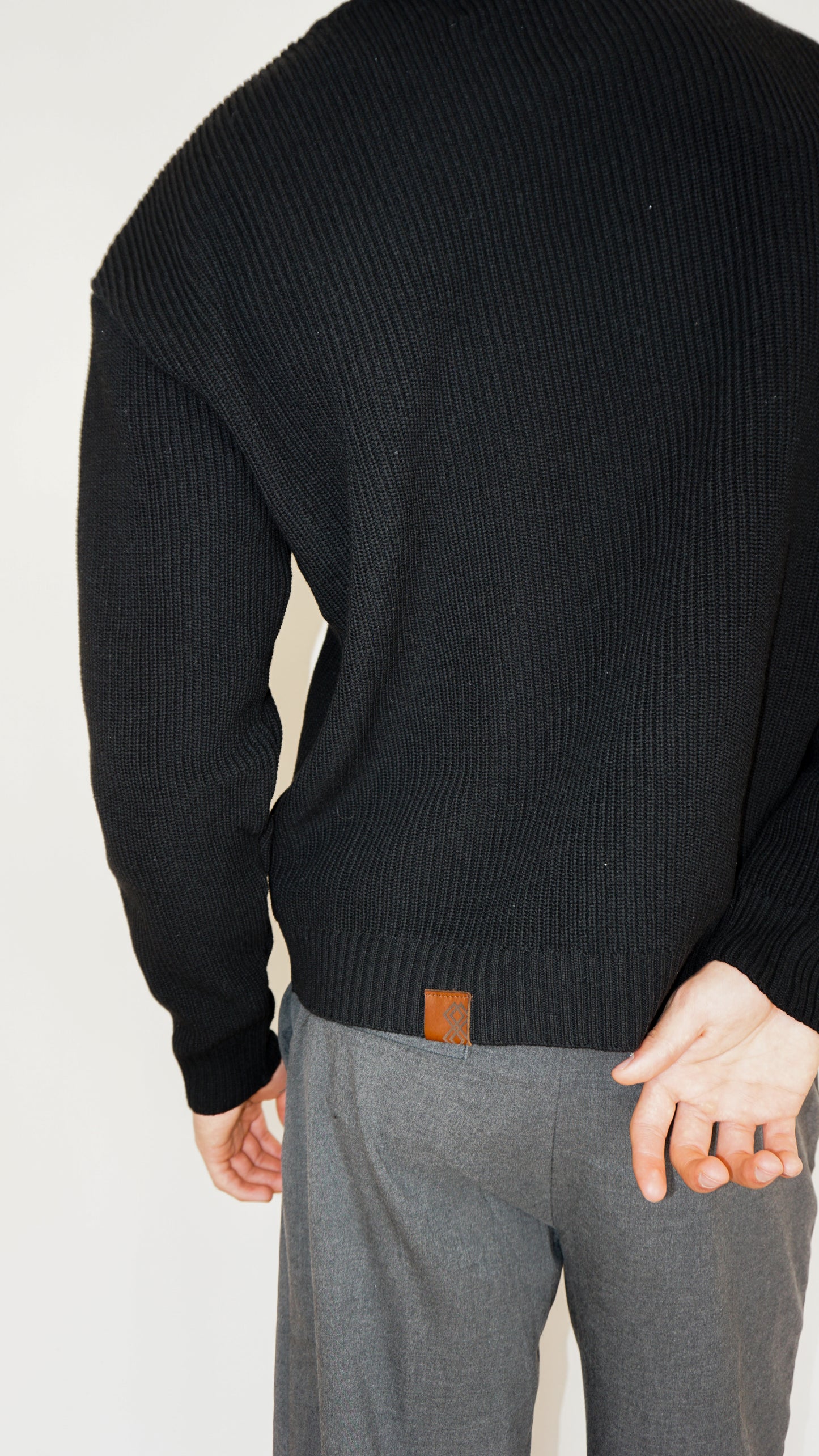 SUÉTER KNIT - NEGRO