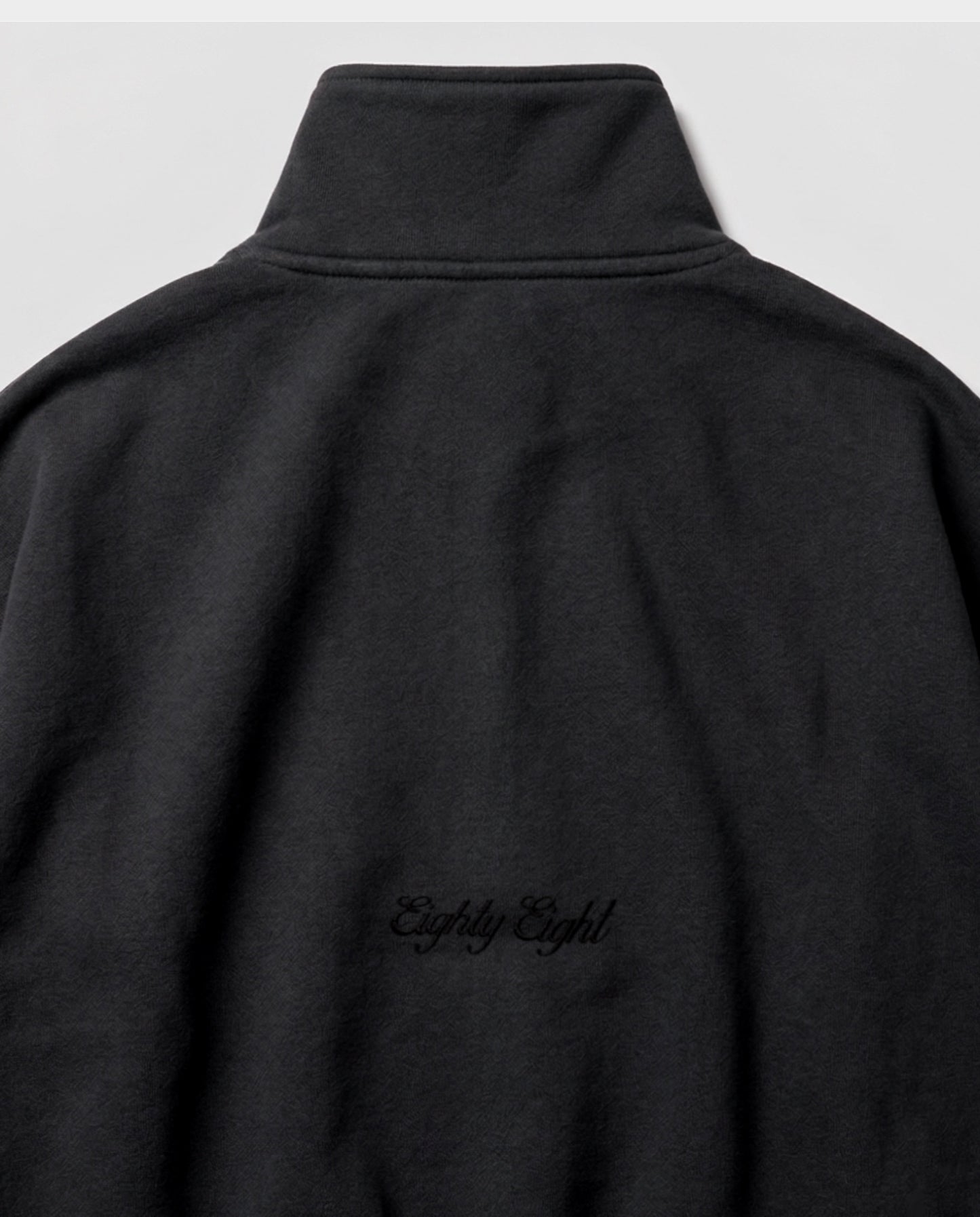 BOXY QUARTER ZIP - NEGRO VINTAGE